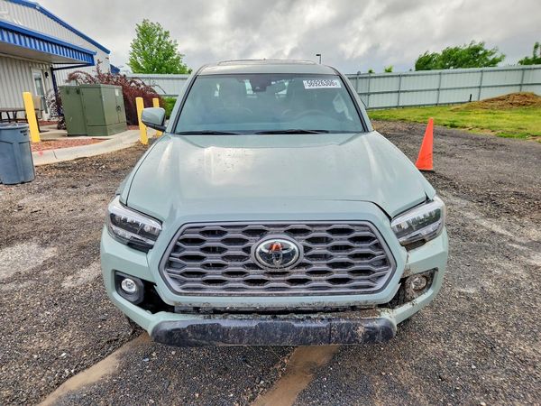 2022 TOYOTA TACOMA SR5