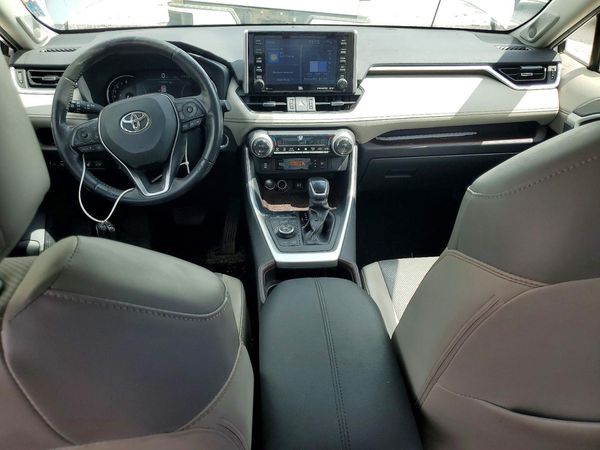 2019 TOYOTA RAV4