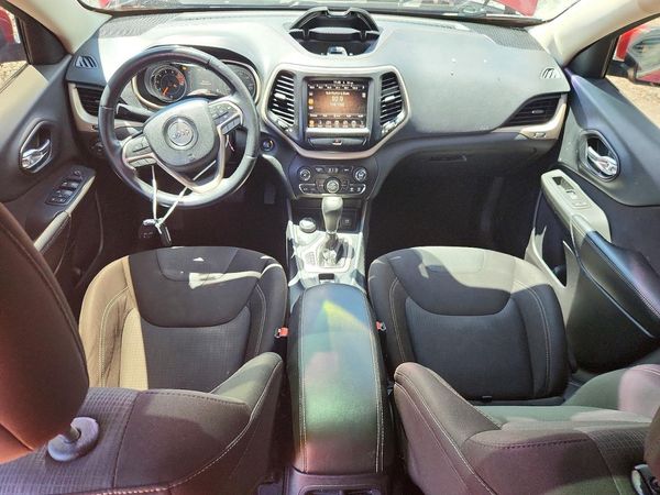 2016 JEEP CHEROKEE LATITUDE 4X4