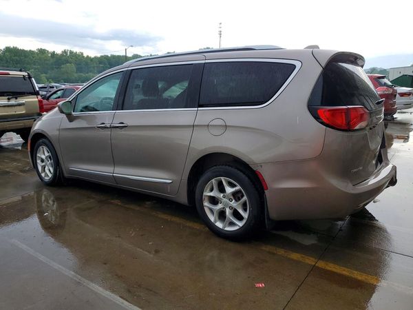 2017 CHRYSLER PACIFICA Touring L Plus