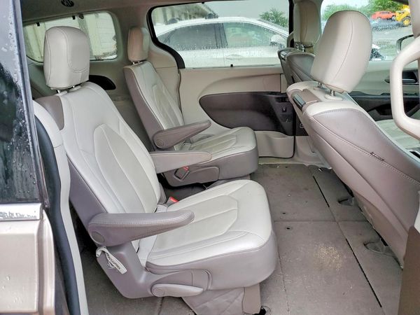 2017 CHRYSLER PACIFICA Touring L Plus