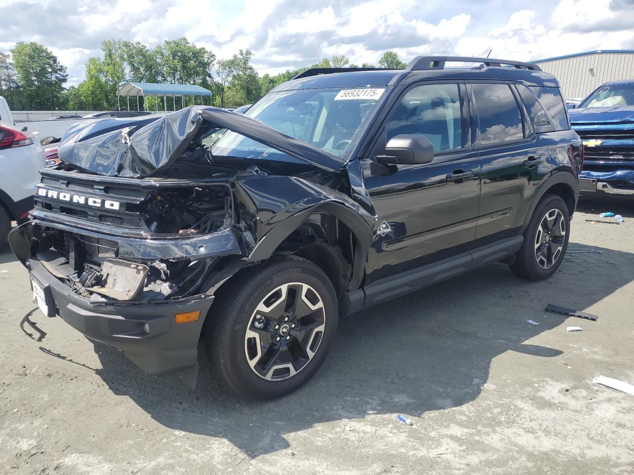 2024 FORD BRONCO Outer Banks — Front 3/4
