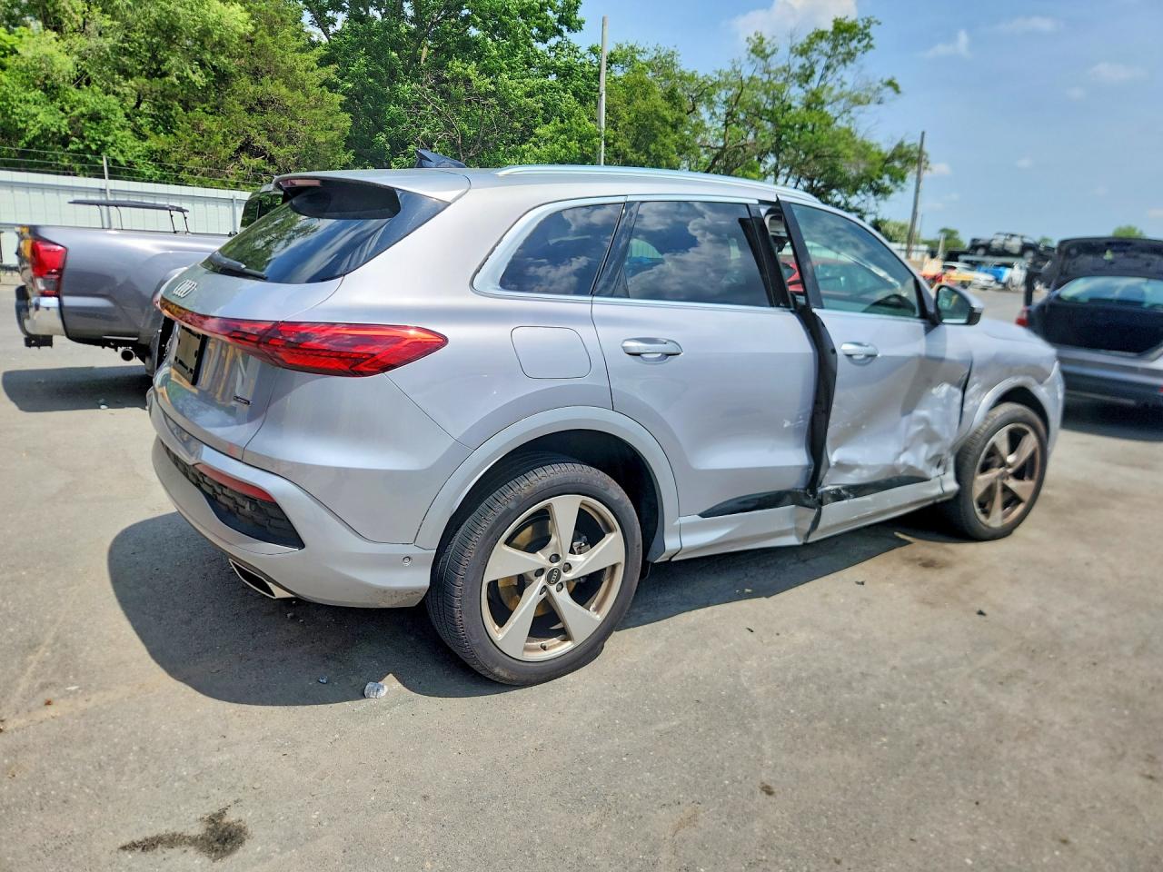 2025 AUDI Q5 quattro Premium Plus