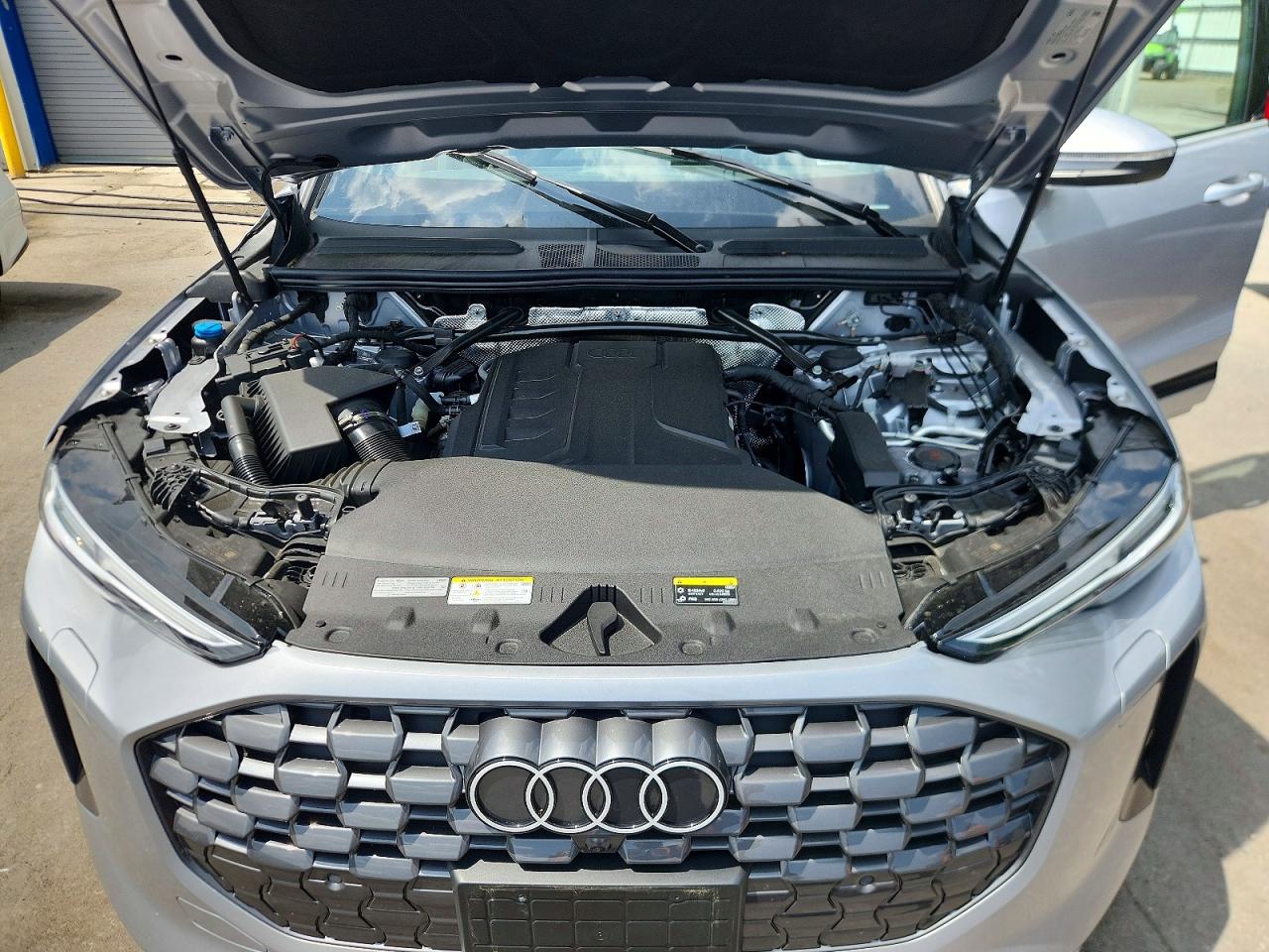 2025 AUDI Q5 quattro Premium Plus