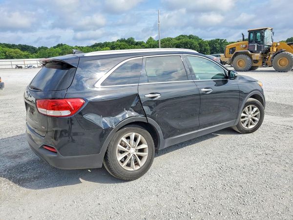 2016 KIA SORENTO L / LX