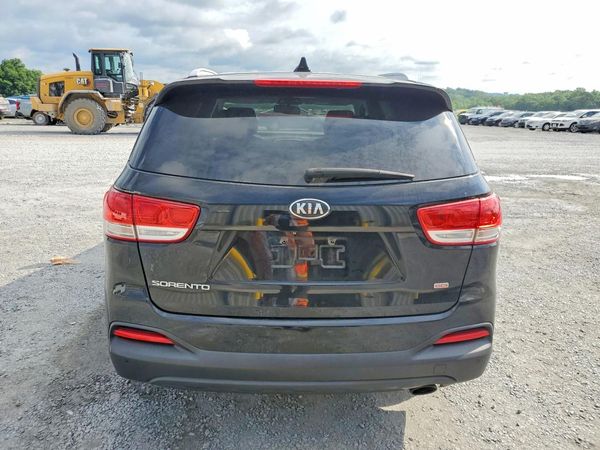 2016 KIA SORENTO L / LX