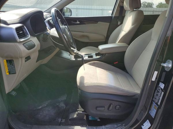 2016 KIA SORENTO L / LX