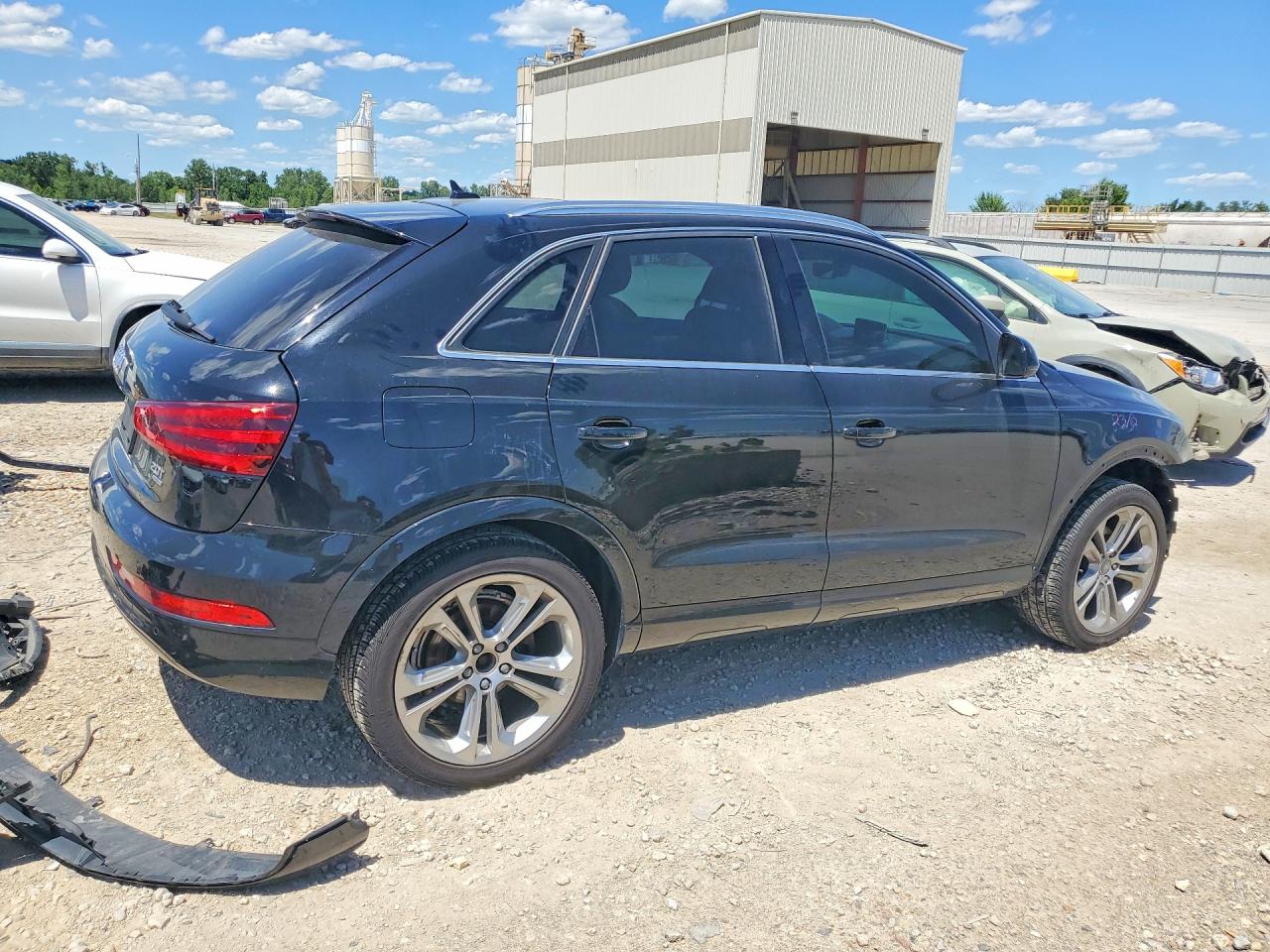 2015 AUDI Q3 quattro Prestige
