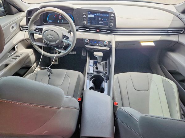 2026 HYUNDAI ELANTRA