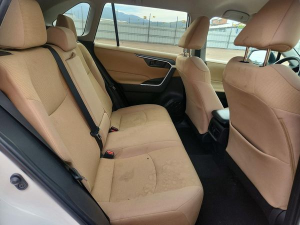 2022 TOYOTA RAV4 LE
