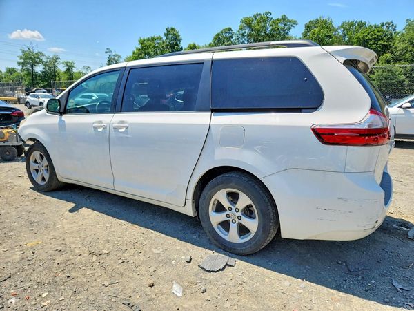 2017 TOYOTA SIENNA LE Mobility/LE