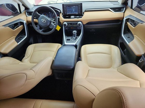 2022 TOYOTA RAV4 LE