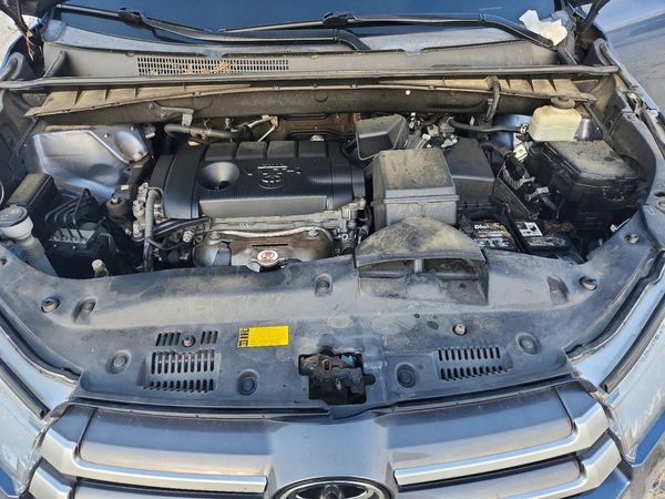 2017 TOYOTA HIGHLANDER LE