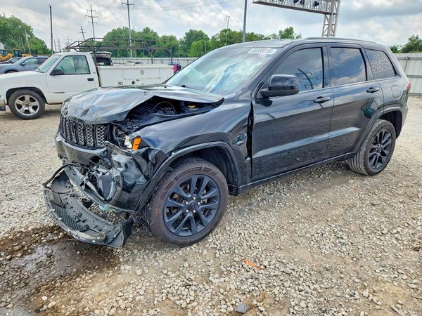 2020 JEEP GRAND CHEROKEE Laredo