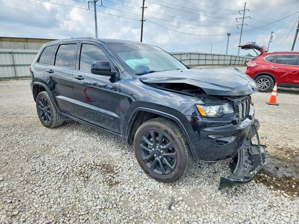 2020 JEEP GRAND CHEROKEE Laredo