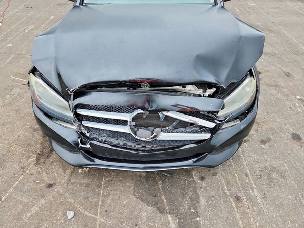 2016 MERCEDES-BENZ C C300