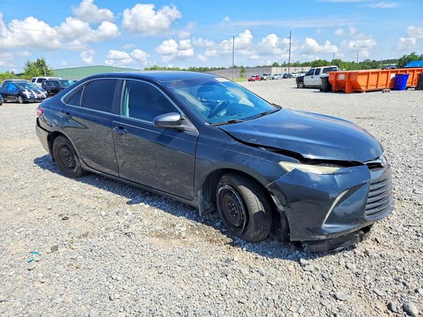 2015 TOYOTA CAMRY
