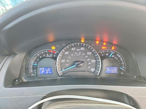 2015 TOYOTA CAMRY