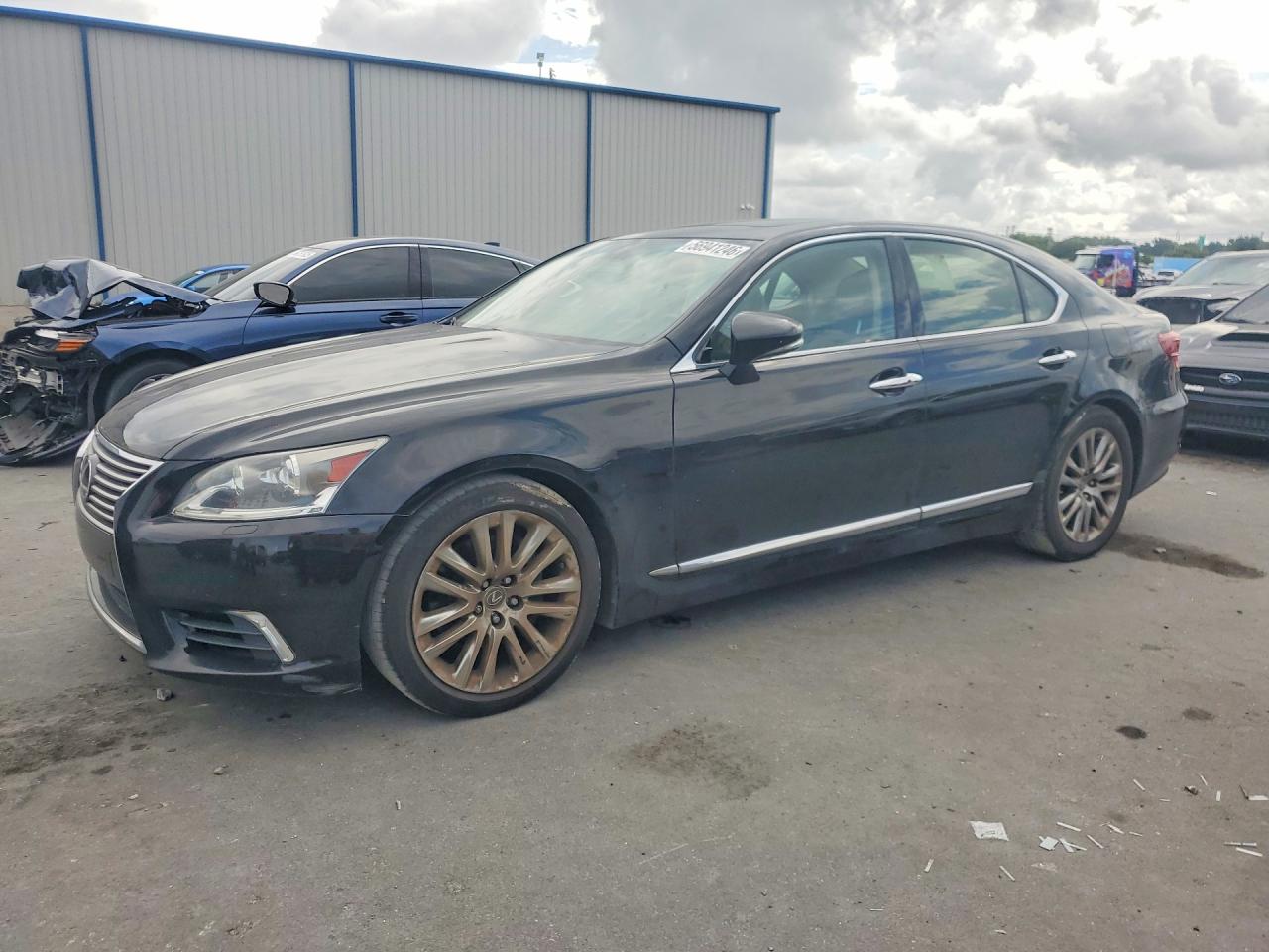 2013 LEXUS LS 460