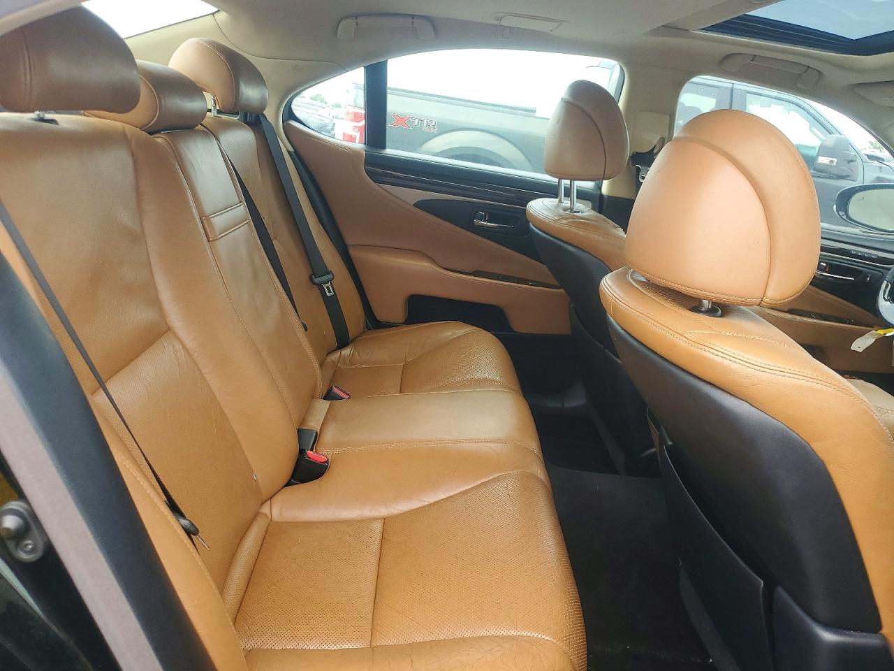 2013 LEXUS LS 460
