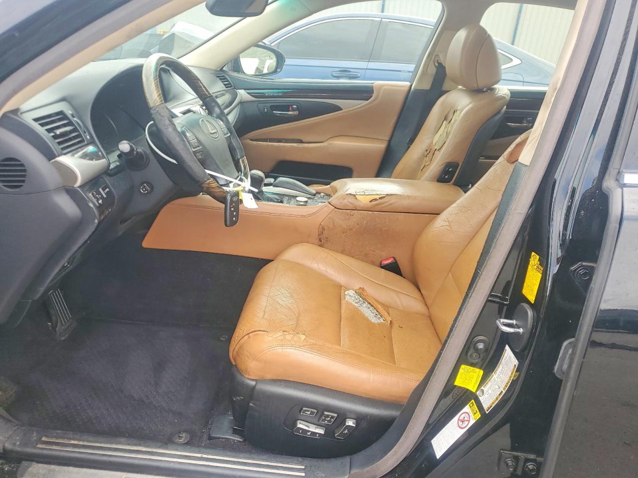 2013 LEXUS LS 460