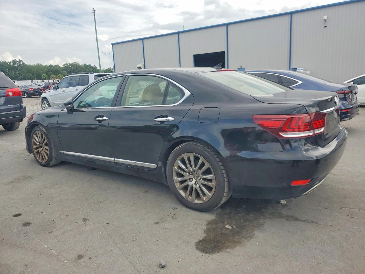 2013 LEXUS LS 460