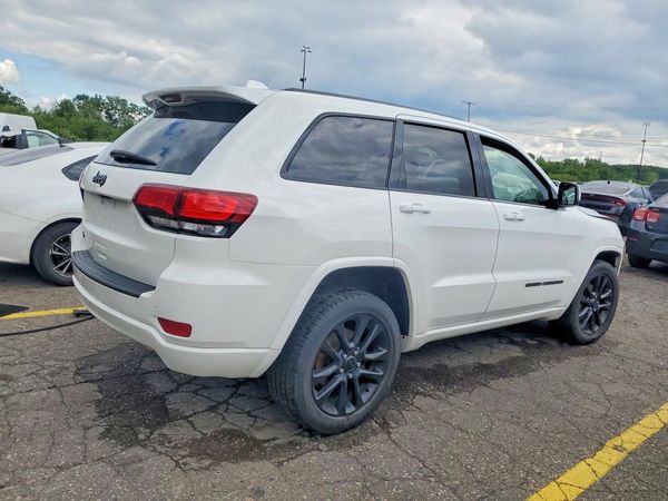 2020 JEEP GRAND CHEROKEE LAREDO 4X4