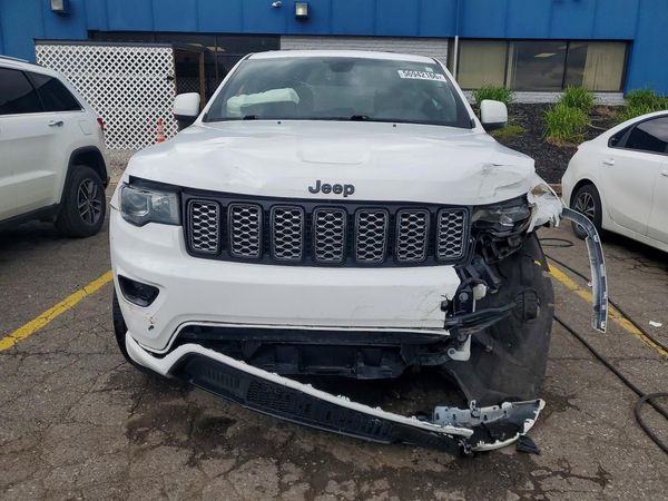 2020 JEEP GRAND CHEROKEE LAREDO 4X4