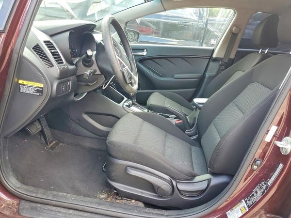 2017 KIA FORTE LX Base