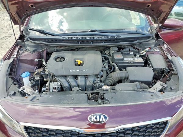 2017 KIA FORTE LX Base