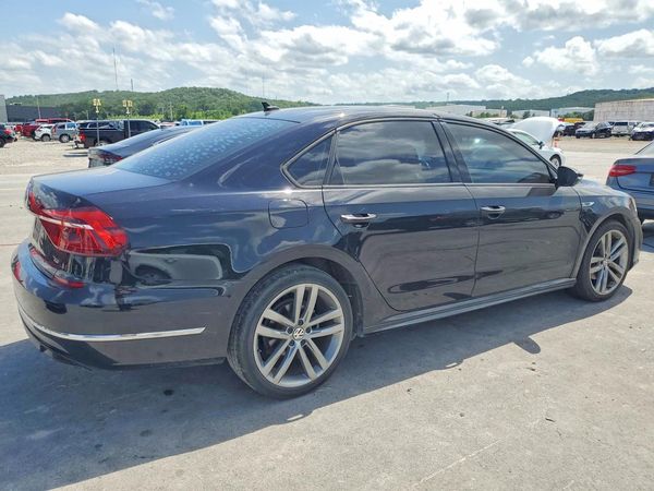 2018 VOLKSWAGEN PASSAT S, R-Line