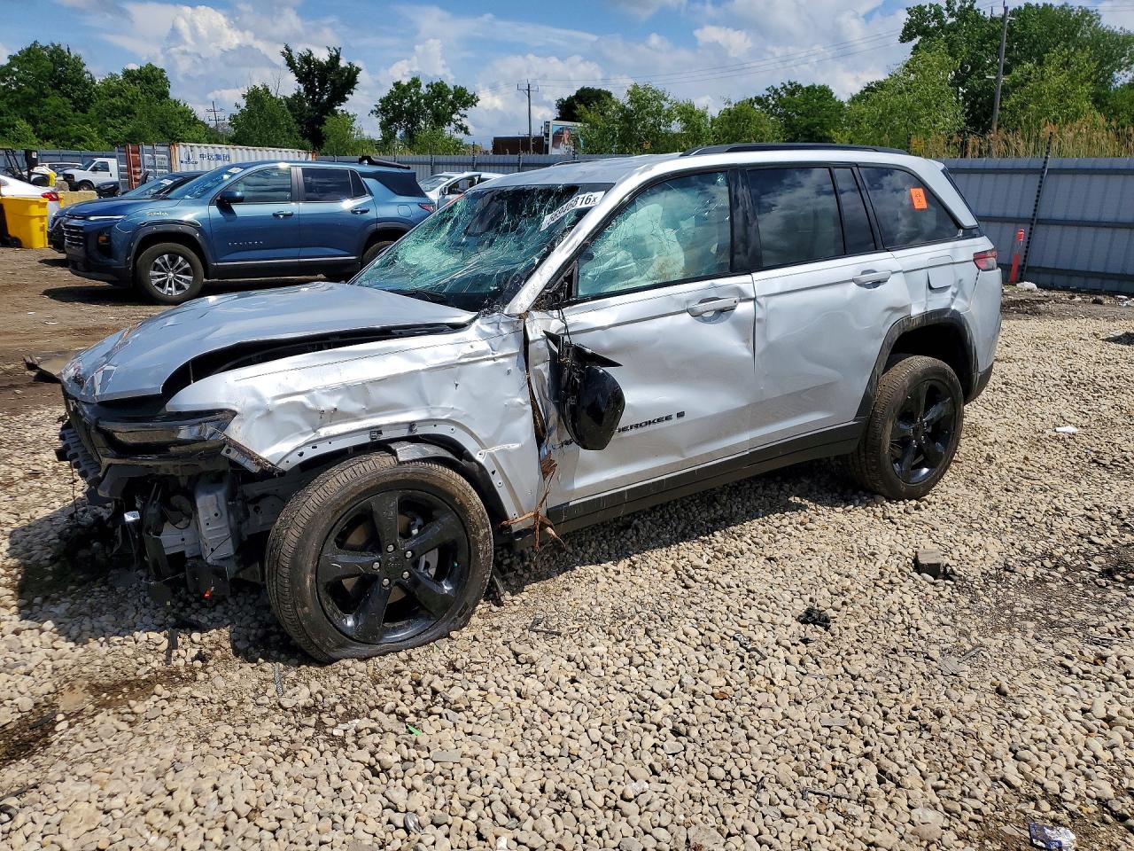 2024 JEEP GRAND CHEROKEE LAREDO 4X4