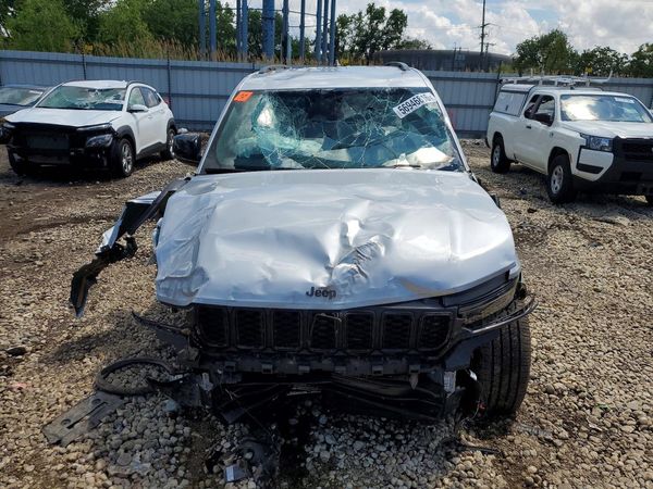 2024 JEEP GRAND CHEROKEE LAREDO 4X4