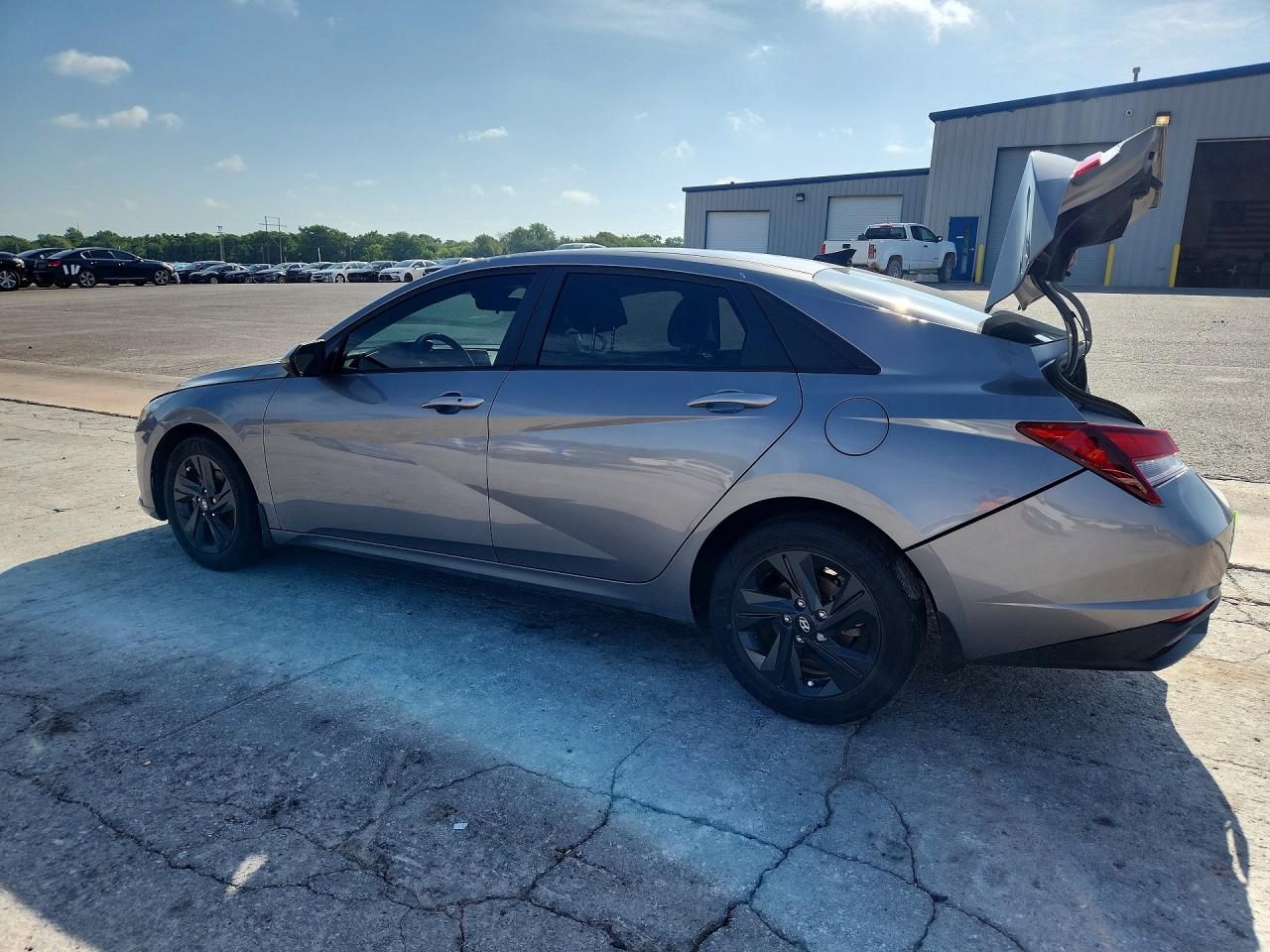 2022 HYUNDAI ELANTRA SEL