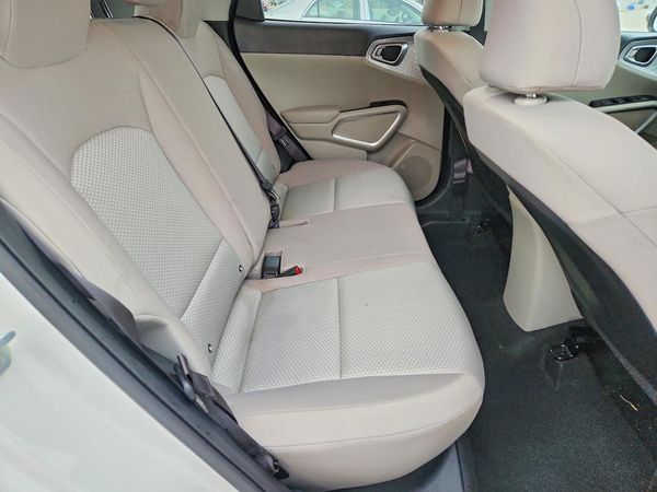 2025 KIA SOUL LX, S