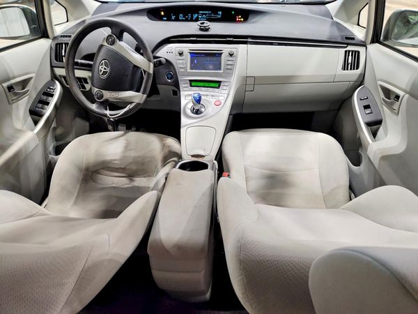2015 TOYOTA PRIUS