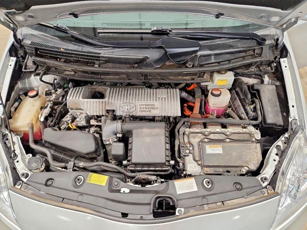 2015 TOYOTA PRIUS