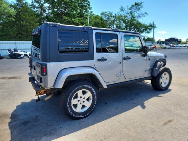 2013 JEEP WRANGLER Sahara