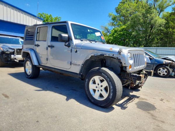 2013 JEEP WRANGLER Sahara