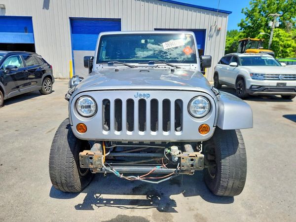 2013 JEEP WRANGLER Sahara