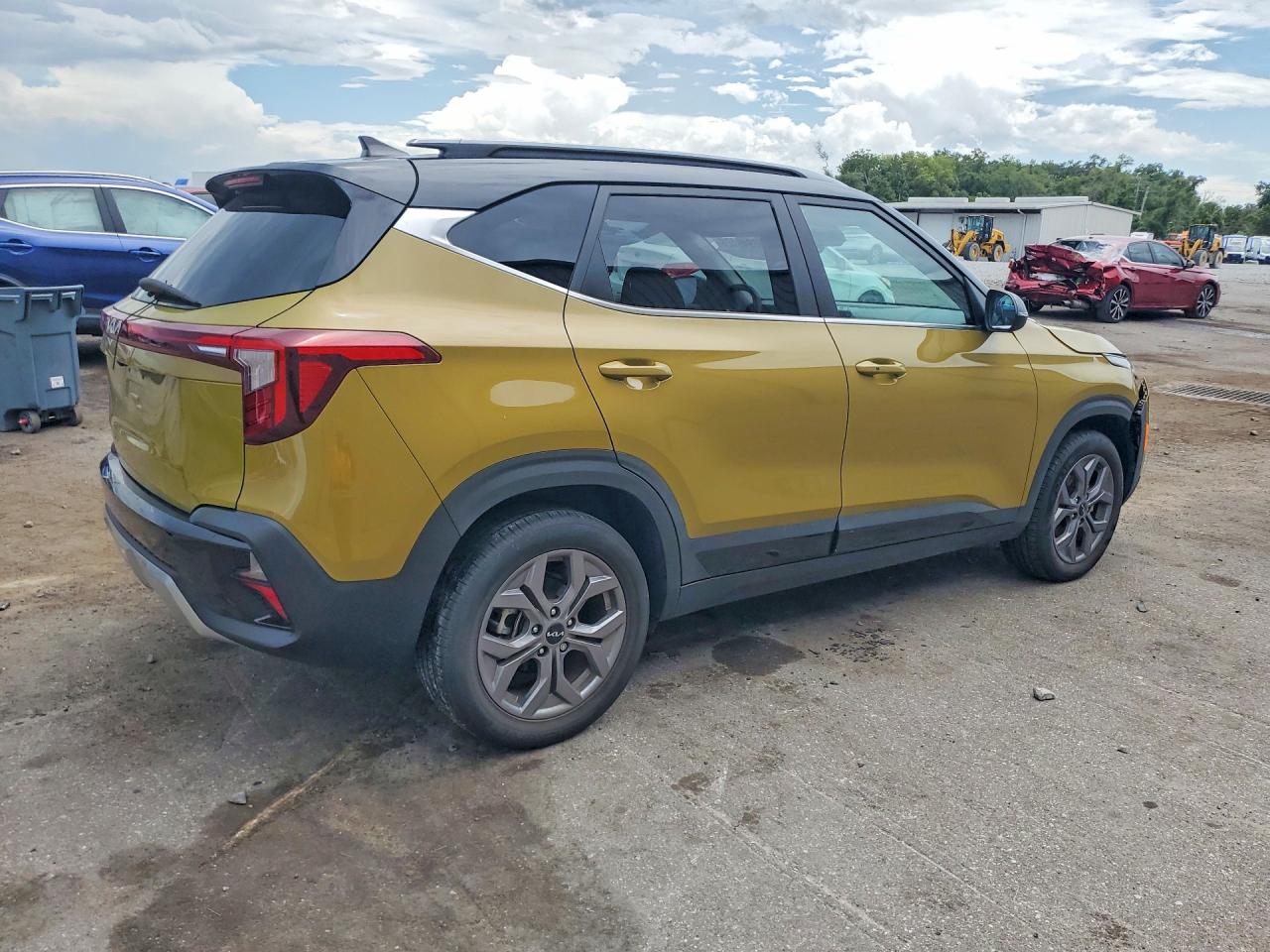 2024 KIA SELTOS S, X-Line