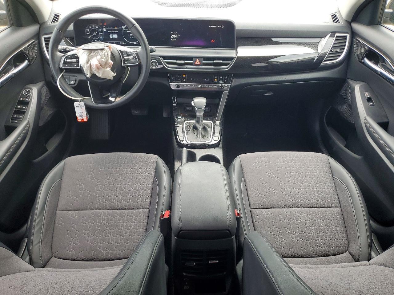 2024 KIA SELTOS S, X-Line