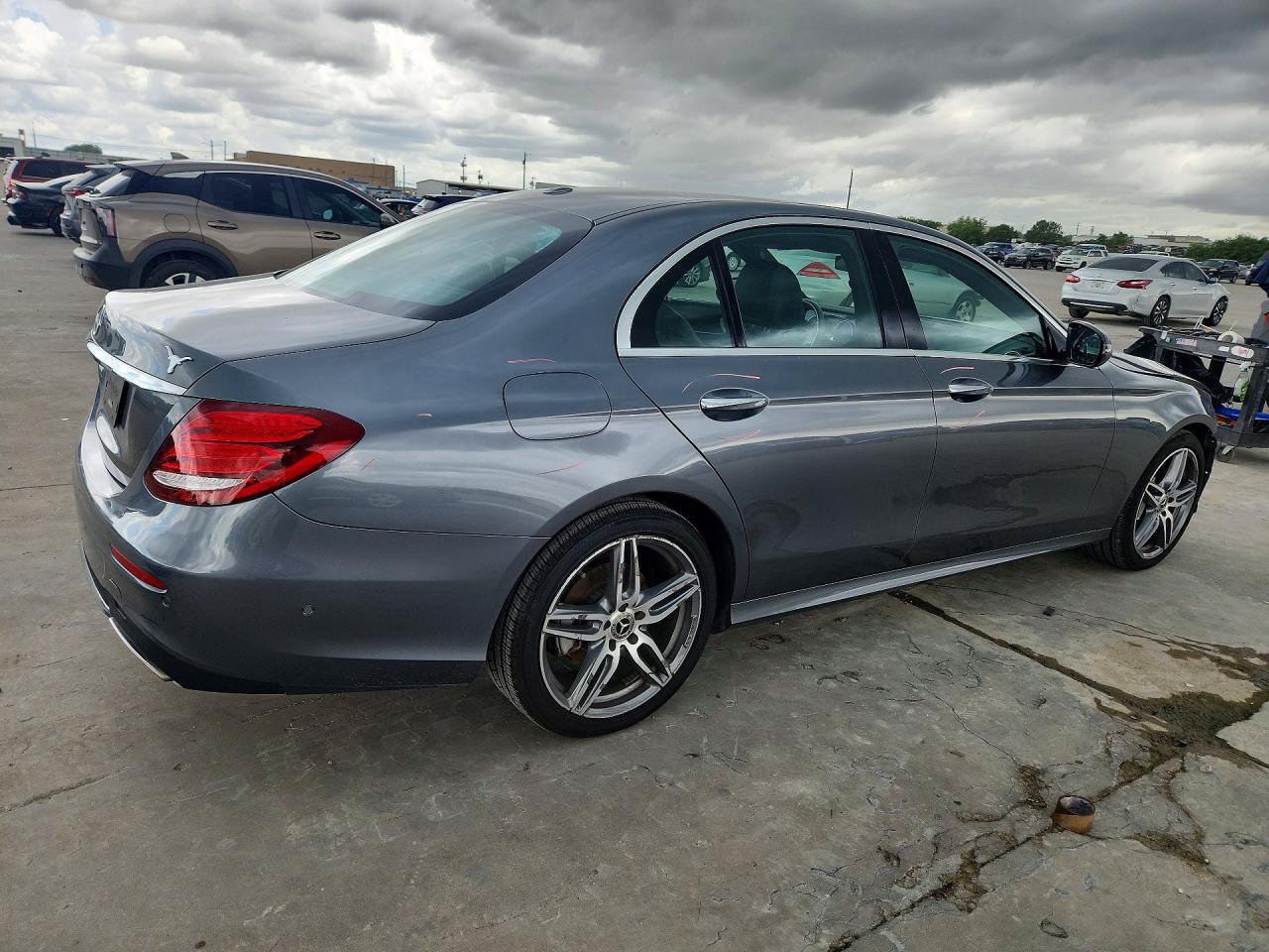 2018 MERCEDES-BENZ E E300