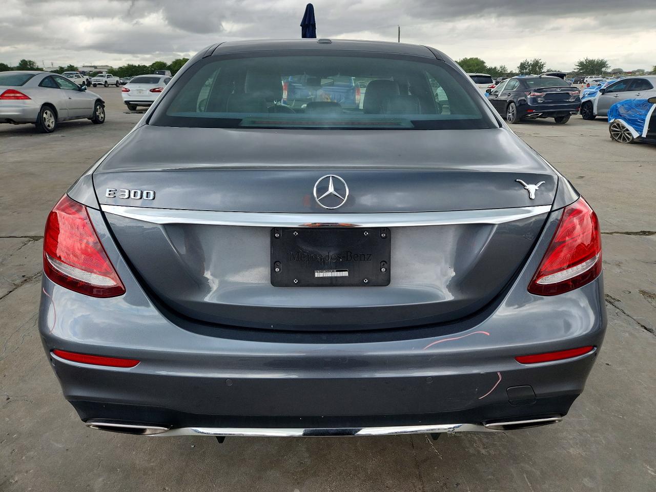 2018 MERCEDES-BENZ E E300
