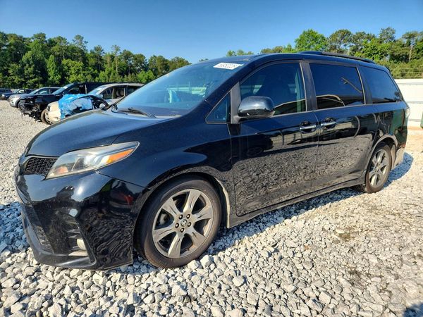 2018 TOYOTA SIENNA