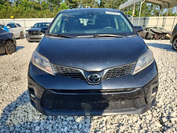 2018 TOYOTA SIENNA SE/SE Premium