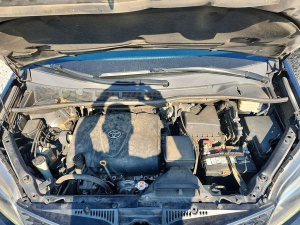 2018 TOYOTA SIENNA SE/SE Premium