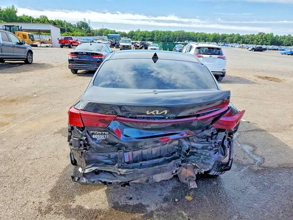 2024 KIA FORTE