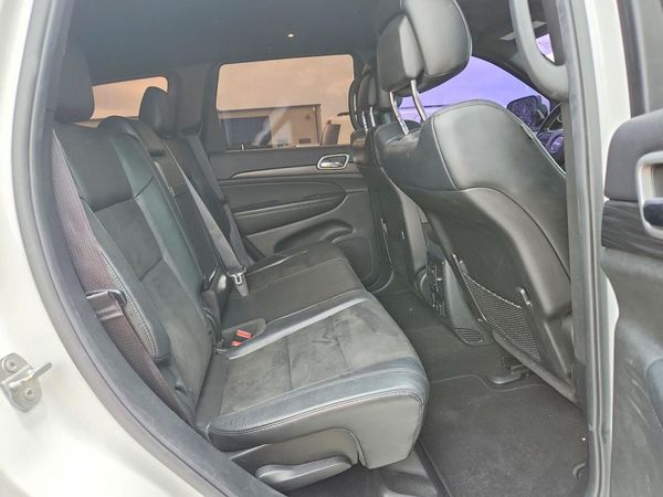2019 JEEP GRAND CHEROKEE LAREDO 4X4