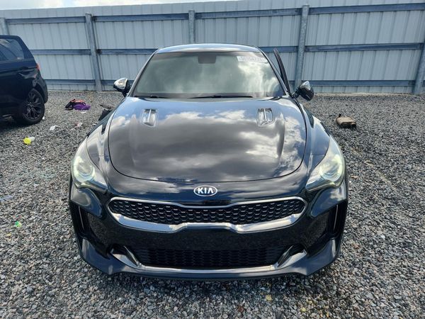 2021 KIA STINGER Base
